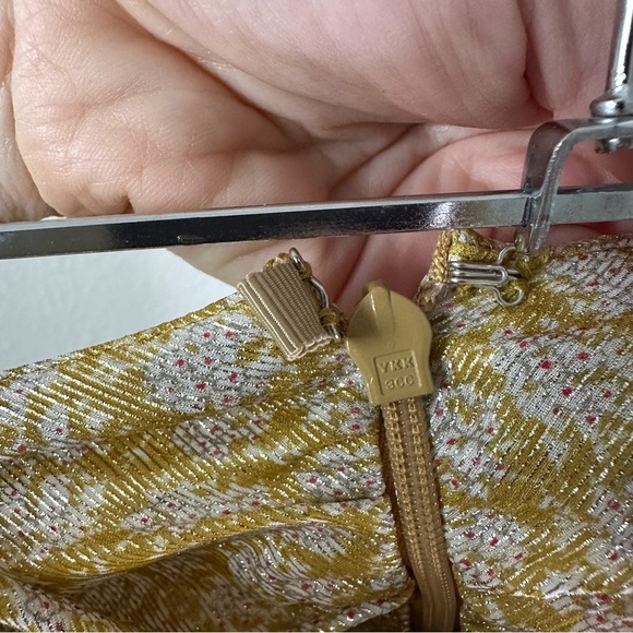 Alexis Joya Pleated Strapless Gown Maxi Dress
Metallic Gold Lame Rare SZ S - Picture 9 of 9